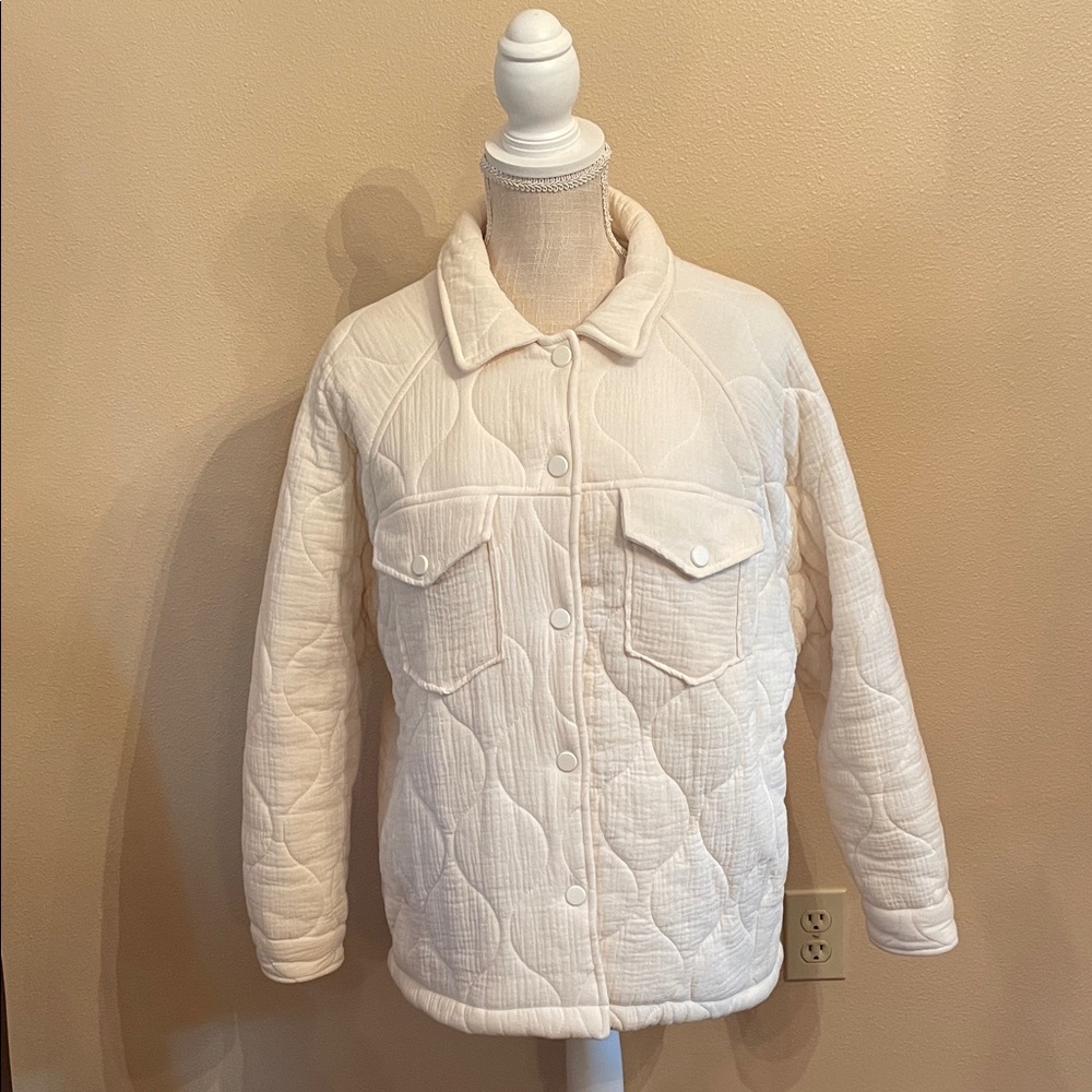 Promesa Off-White/Cream Quilted Puffer Jacket in size large